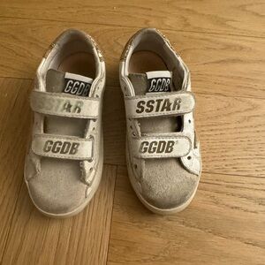 Kids golden goose size 9 unisex
